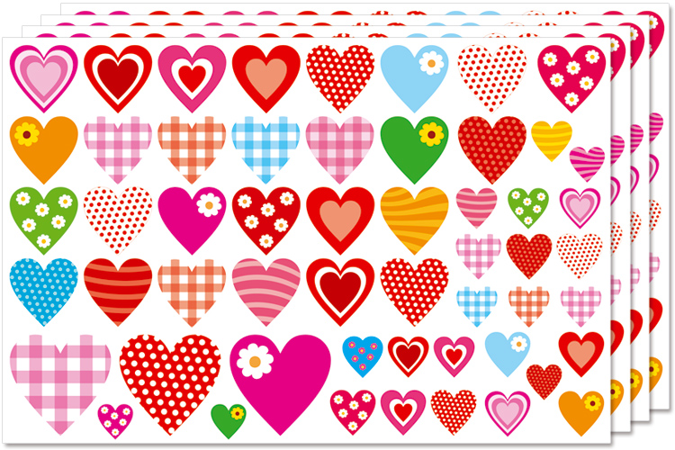 Set de 108 gommettes coeurs fantaisie (2 planches de 54 gommettes)
