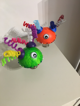 Martiens à ressort - 10doigts.fr