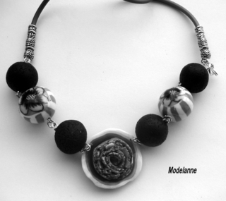 collier ras le cou - Caoutchouc souple - 10doigts.fr