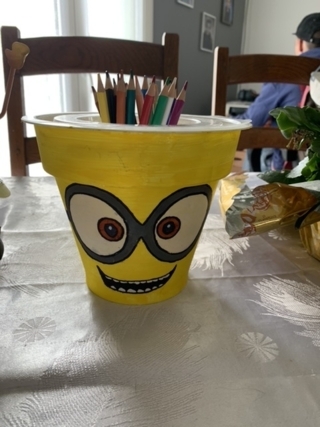Recyclage pot de fleur en plastique en pot à crayon - Divers - 10doigts.fr