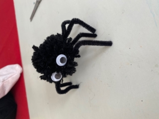araignée d'Halloween en pompon - Laine - 10doigts.fr