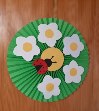 Coccinelle et fleur en papier - Créations d'enfant - 10doigts.fr