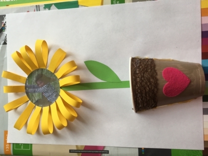 un tournesol - Créations d'enfant - 10doigts.fr