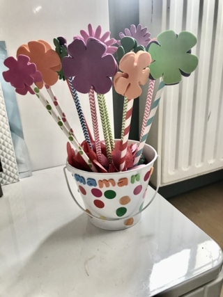 Pot de fleurs Fête des mamans - Créations d'enfant - 10doigts.fr