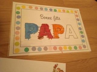 Carte pour la fête des papas a personnaliser des 10 doigts - Divers - 10doigts.fr