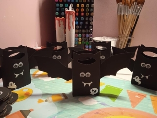 Réalisation de petit sac en forme de chauve sourie - Divers - 10doigts.fr