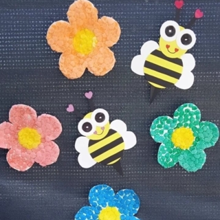 Création de petites fleurs et des abeilles - Divers - 10doigts.fr