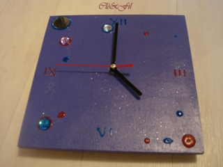 Horloge carrée violette - Déco du bois - 10doigts.fr