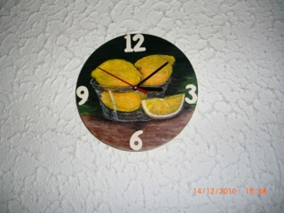 horloge citron - Vernis collage papiers, serviettes - 10doigts.fr