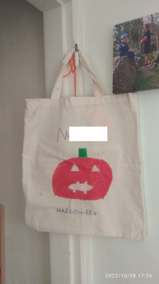 Mon sac pour la première chasse aux bonbons. - 10doigts.fr