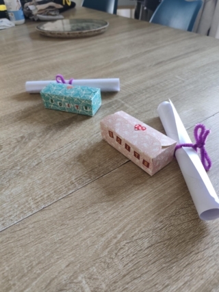 Boite à bisous pour la fête des mères. - 10doigts.fr