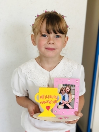 Trophée Maitresse - 10doigts.fr