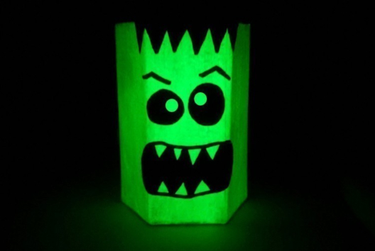 Pot à crayons phosphorescent - Tutos Halloween – 10doigts.fr - 2