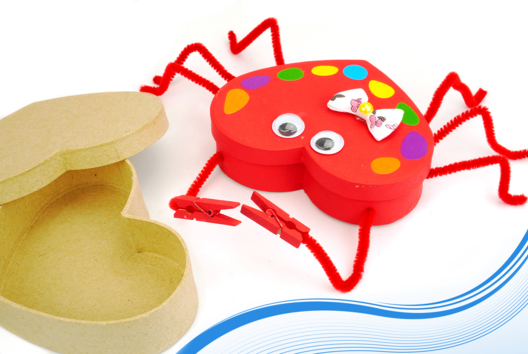 Crabe avec une boîte en papier mâché - Tutos Eté – 10doigts.fr - 2