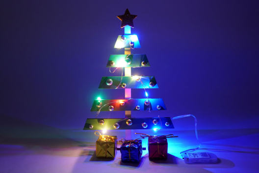 Sapin de Noël lumineux - Activités manuelles bricolages – 10doigts.fr - 2