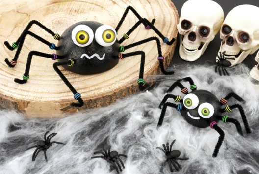 Araignées à gros yeux - Tutos Halloween - 10doigts.fr