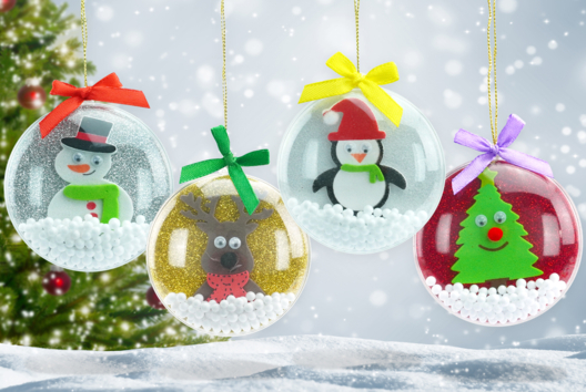 Boules de Noël avec des petits personnages - Décoration du sapin - 10doigts.fr