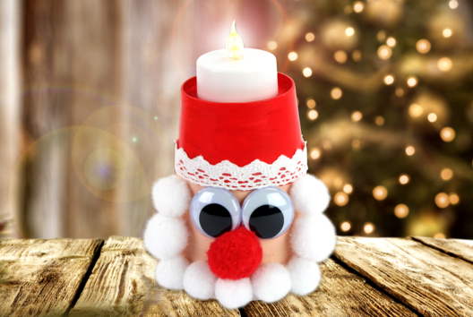 Père Noël lumineux avec un gobelet en carton - Tutos Noël - 10doigts.fr