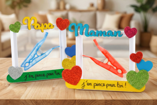 cadeau cadre pince je t'aime papa maman DIY - Activités manuelles fête des pères - 10doigts.fr