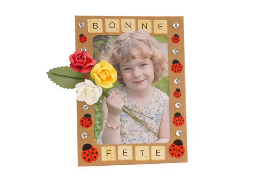 cadre DIY idée cadeau fête des mères - Activités manuelles Fête des Mères : des idées cadeaux à fabriquer avec amour - 10doigts.fr - 2