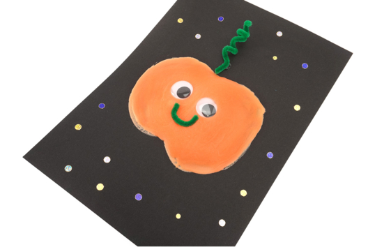 Citrouille peinture gonflante - Activités manuelles Halloween - 10doigts.fr - 2
