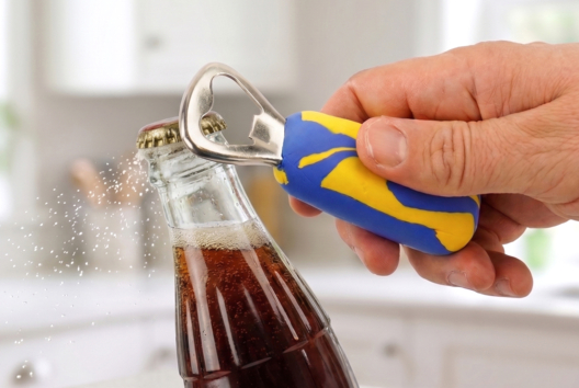 décapsuleur personnalisé idée cadeau fête des mères fête des pères - Activités manuelles fête des pères - 10doigts.fr