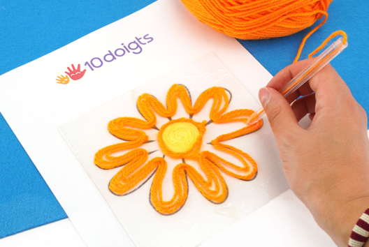 dessiner avec de la laine et un stylo - Activités manuelles Printemps - 10doigts.fr - 2