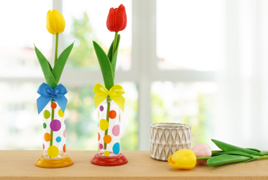 fleur tulipe vase fête des mères cadeau - Activités manuelles fête des mères - 10doigts.fr