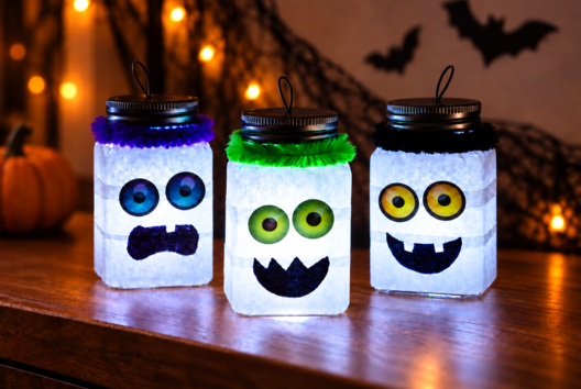 monstre lumineux DIY halloween pour enfants - Activités manuelles Halloween - 10doigts.fr