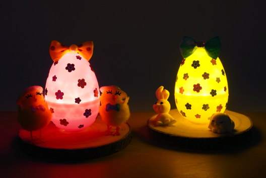 oeuf de pâques lumineux - Activités manuelles DIY Pâques - 10doigts.fr - 2