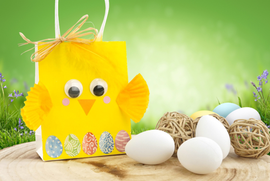 Fabriquer un sac pour la chasse aux œufs de Pâques - Tutos Pâques - 10doigts.fr