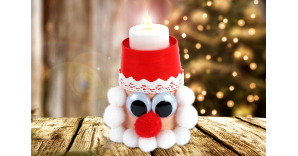 Père Noël lumineux avec un gobelet en carton - Tutos Noël - 10 Doigts