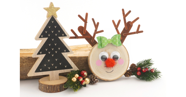 Renne de Noël avec un rondin et des bâtonnets en bois - Activités
