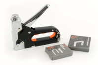 agrafeur pistolet  - Accrocher au mur - 10doigts.fr