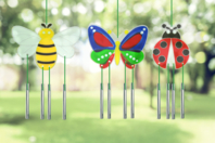 Carillons à peindre - 3 designs : abeille, papillon, coccinelle - Carillons : Kits prêt à l'emploi - 10doigts.fr