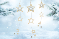 Suspension étoiles en bois ciselé - Décors en bois Noël - 10doigts.fr