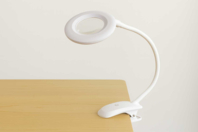 Lampe loupe LED à pince - Outils Loisirs créatifs - 10doigts.fr