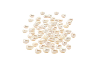 Perles d'eau douce nacrées - 4 mm - Perles Heishi et coquillages - 10doigts.fr