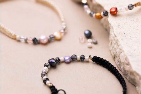 Perles d'eau douce colorées - Perles Heishi et coquillages – 10doigts.fr