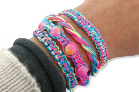 Confectionner des bracelets Shamballa multicolores - Bijoux Shamballas – 10doigts.fr