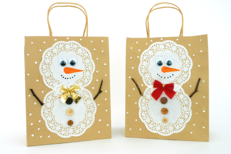 Bonhomme de neige avec un sac en papier - Emballages Créatifs – 10doigts.fr