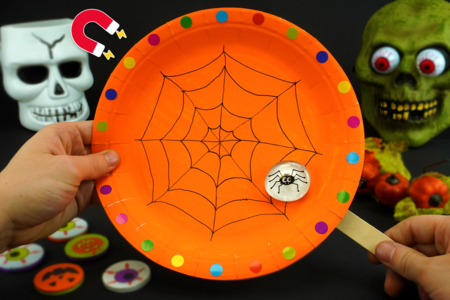 Araignée se baladant sur sa toile - Tutos Halloween – 10doigts.fr