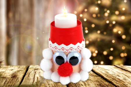 Père Noël lumineux avec un gobelet en carton - Tutos Noël – 10doigts.fr