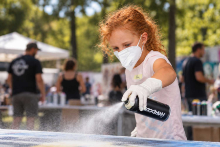 enfant peinture à la bombe - Bombe de peinture aérosol pour vos projets créatifs et artistiques – 10doigts.fr