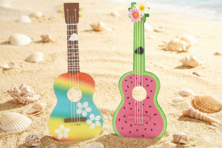 Guitare en bois décorée - Jeux et Jouets en bois – 10doigts.fr
