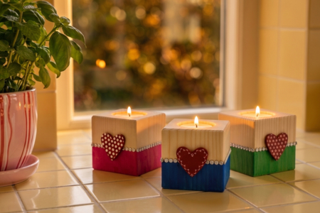 idée cadeau fête des mères enfants bougeoir coeur - Activités manuelles pour faire vos bougies et savons – 10doigts.fr