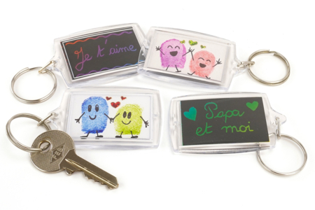 idée cadeau fête des pères porte clés empreinte - Activités manuelles fête des pères – 10doigts.fr