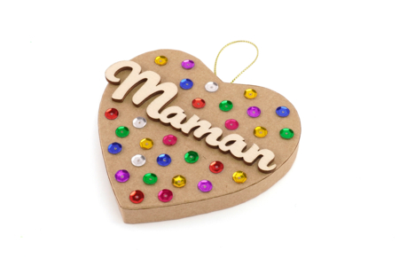 idée cadeau pas cher fête des mères coeur enfants DIY - Activités manuelles Fête des Mères : des idées cadeaux à fabriquer avec amour – 10doigts.fr