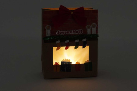 Kit photophores “Cheminée de Noël” - 2 pièces - Kits bricolages créatifs de Noël – 10doigts.fr