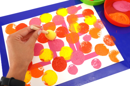 peinture tampon mousse enfant diy - Activités manuelles moins de 3 ans – 10doigts.fr